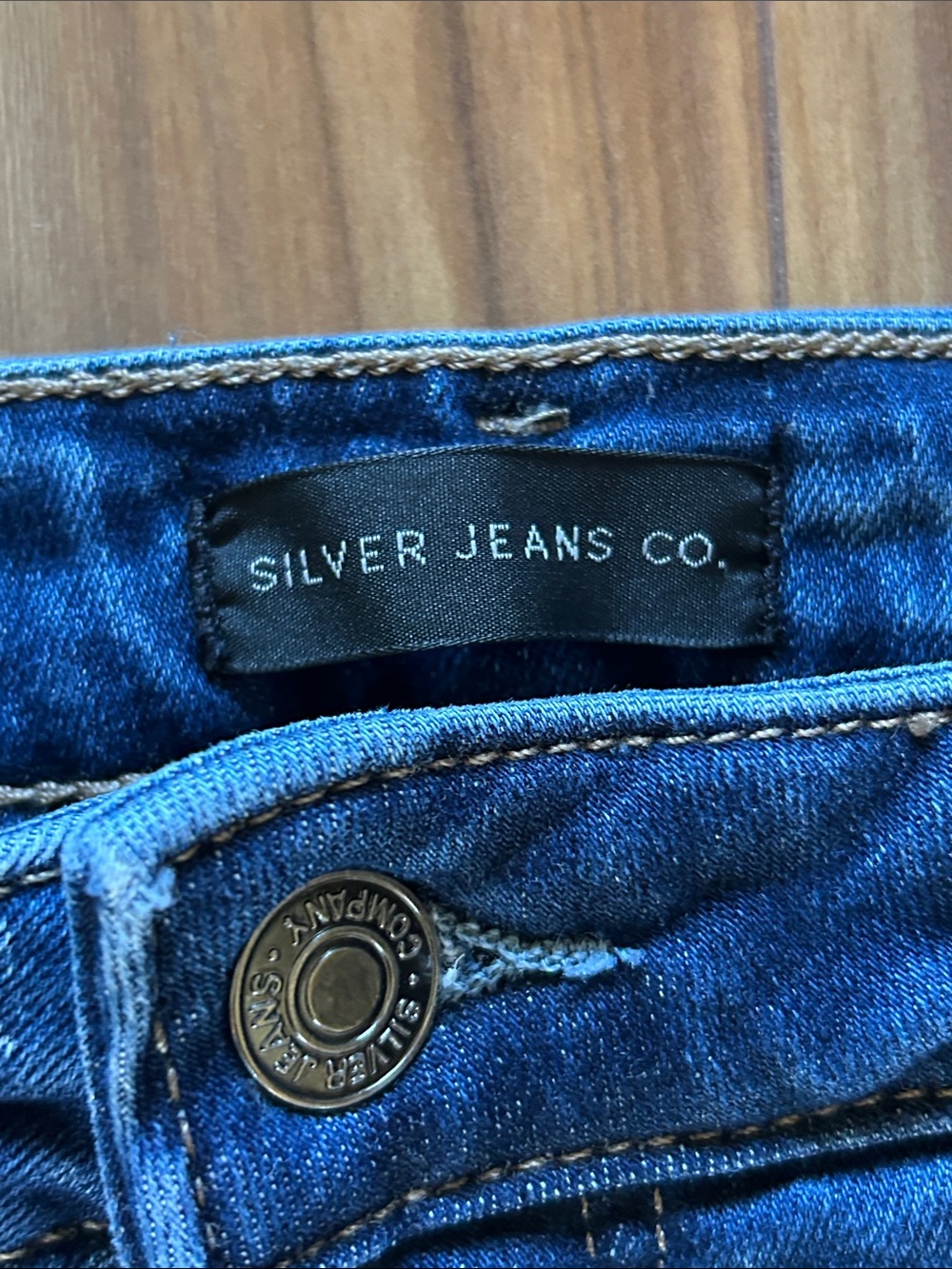 Silver Jeans Infinite Fit Straight Leg Jeans - Picture 3 of 7